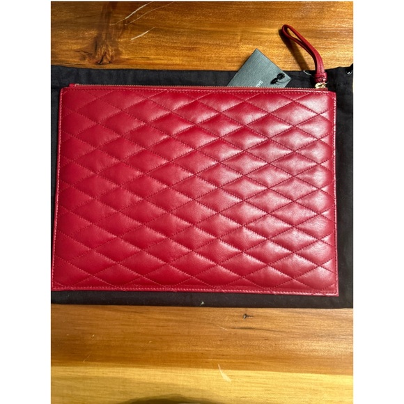 Saint Laurent book pouch !nwt. Comes with dust bag and certificate ! - Picture 4 of 6
